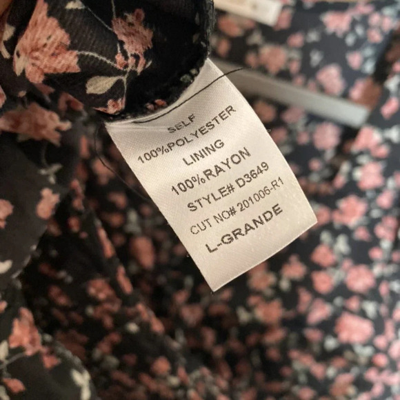 Blush Covered In Flowers Boho Black Floral Smocked Long Sleeve Mini Dress Sz L - Picture 4 of 11